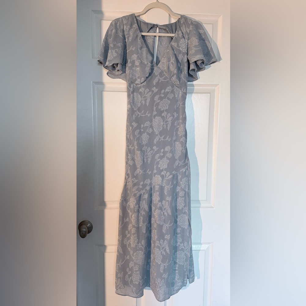 ASTR the Label Light Blue Flowy Floral Dress Size XS